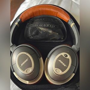 Bose Noise/Cancelling Headphones